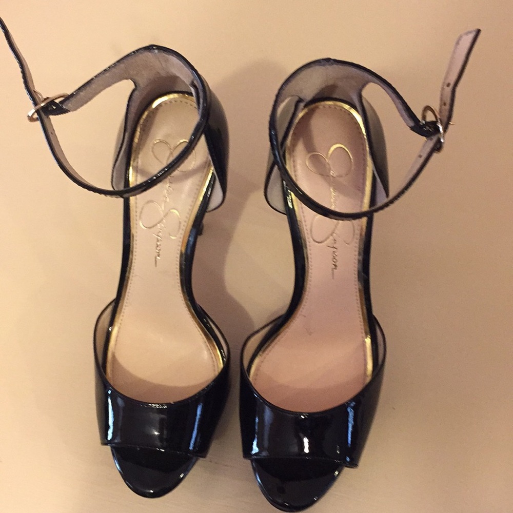 Jessica Simpson patent leather pumps
